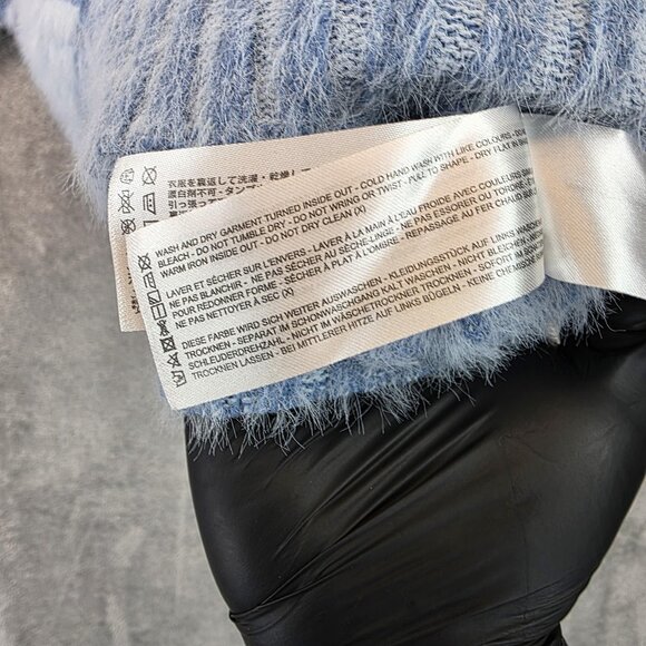 C/MEO Collective Sweater Womens XS Blue White Chevron Fuzzy Crewneck Cropped - Picture 8 of 10